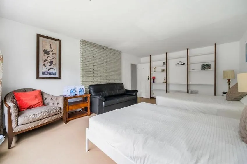 Guest house Spacious Bedroom House In Vancouver With Modern Amenities